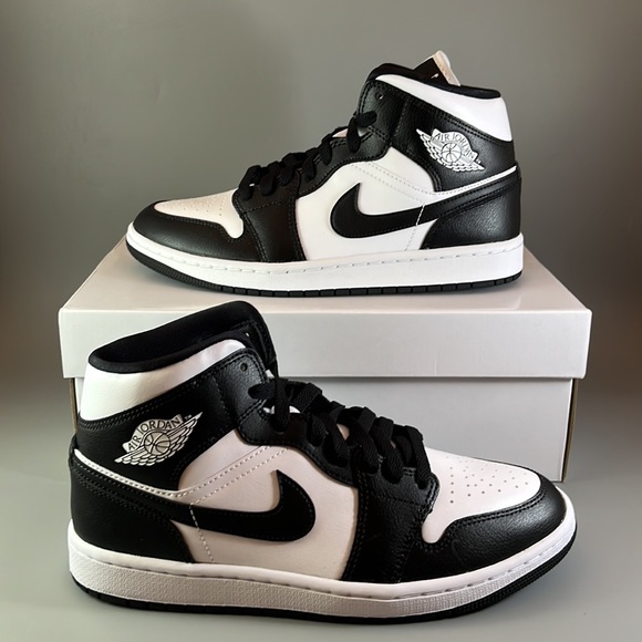 Nike Air Jordan 1 Mid 'Panda' - Picture 3 of 15